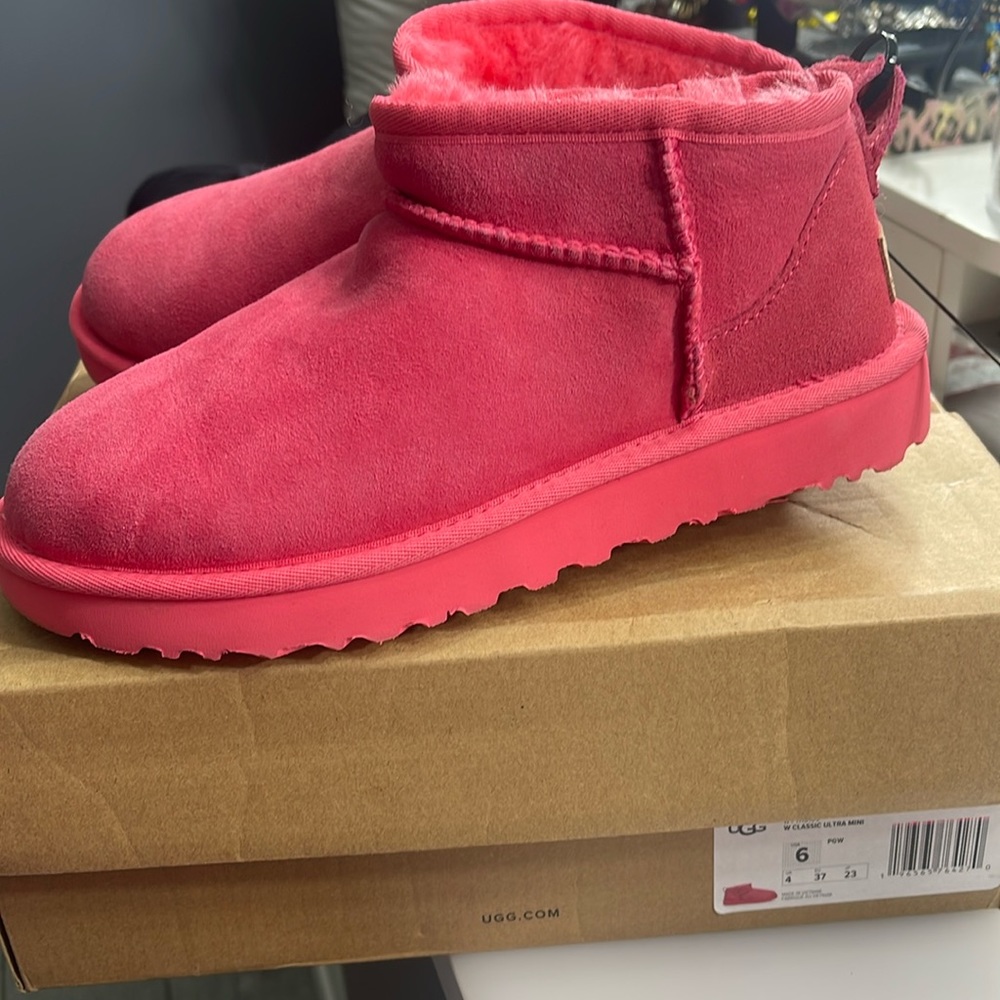 Ugg ultra mini